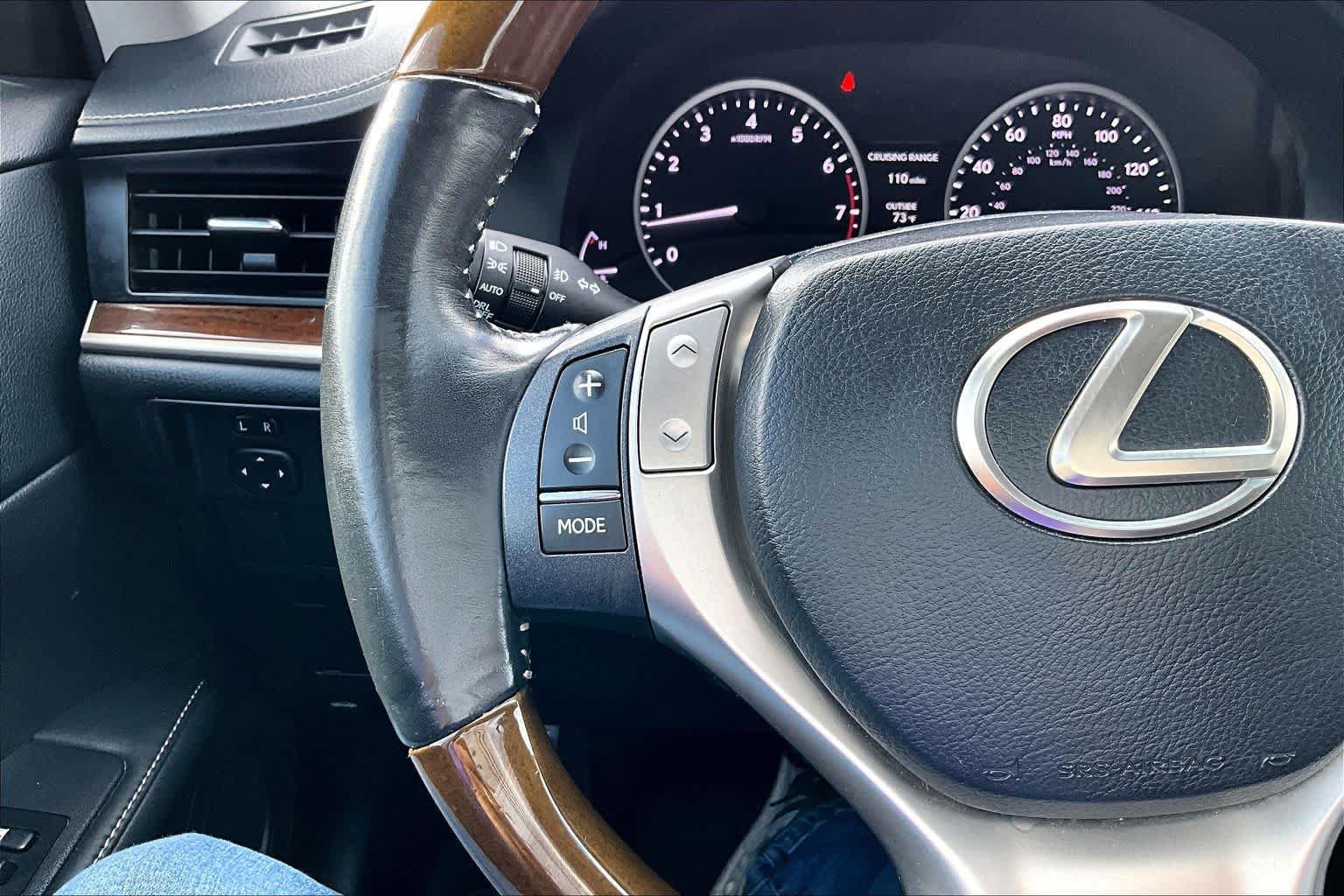Used 2014 Lexus ES 350 w/ Luxury Package FWD image 24