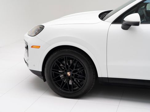 Certified 2026 Porsche Cayenne image 11
