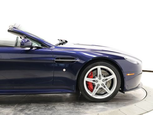Used 2016 Aston Martin V8 Vantage GT RWD image 56