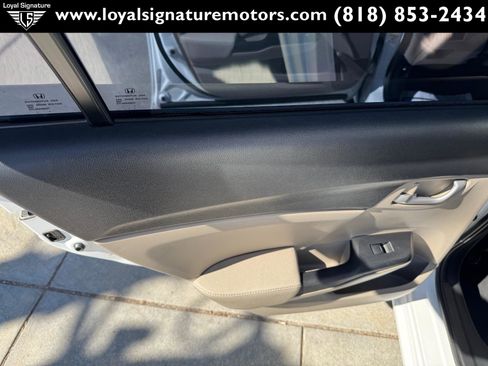 Used 2015 Honda Civic SE image 10