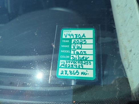 Used 2025 Volkswagen Taos S image 6