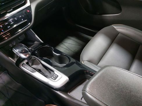 Used 2025 Buick Envista Avenir image 25