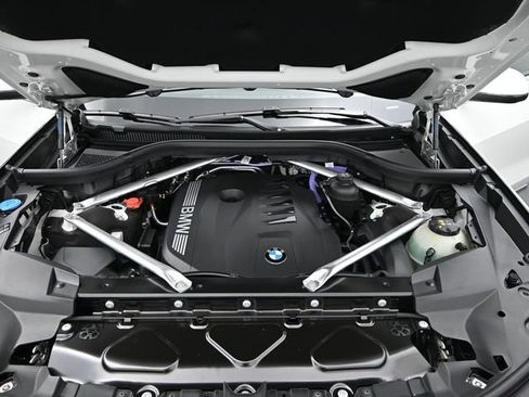 New 2026 BMW X7 xDrive40i AWD/4WD image 16