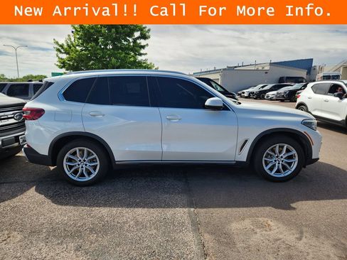 Used 2022 BMW X5 xDrive40i w/ Executive Package AWD/4WD image 11