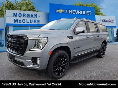 Used 2023 GMC Yukon XL SLT w/ SLT Premium Package