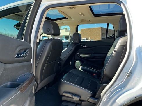 Used 2021 GMC Acadia Denali w/ Denali Technology Package image 14