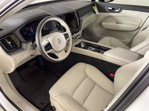 Certified 2025 Volvo XC60 T8 Core w/ Protection Package Premier AWD/4WD image 38