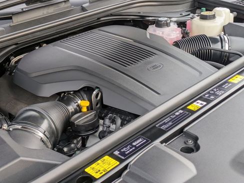 New 2026 Land Rover Range Rover SE image 19