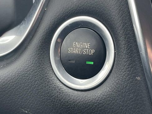 Used 2021 Chevrolet Traverse LS image 22