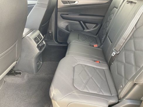 New 2026 Volkswagen Atlas Cross Sport SE FWD image 13