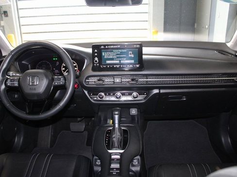 Used 2023 Honda HR-V EX-L image 24