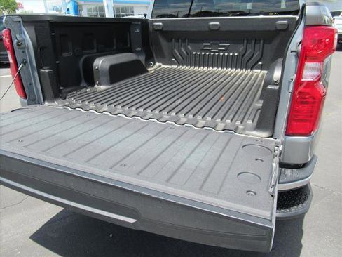 Used 2024 Chevrolet Silverado 1500 LT AWD/4WD image 29