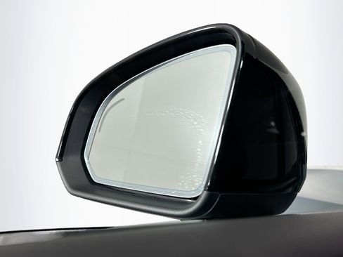 Used 2021 Volvo XC40 P8 Recharge w/ Advanced Package image 16