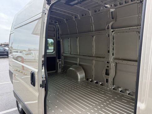 Used 2025 RAM ProMaster 3500 w/ Quick Order Package 22G SLT image 17