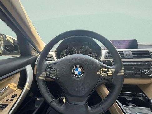 Used 2018 BMW 320i xDrive Sedan w/ Convenience Package image 21