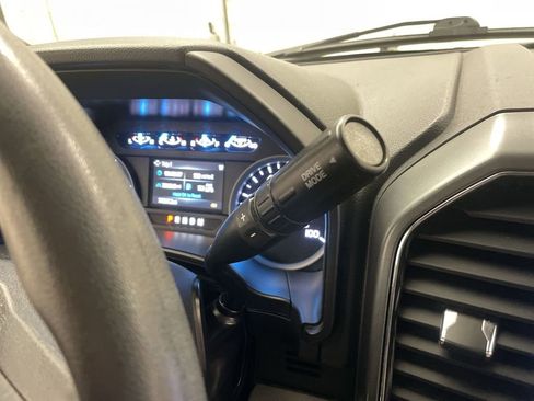 Used 2022 Ford F250 XLT w/ FX4 Off-Road Package AWD/4WD image 9