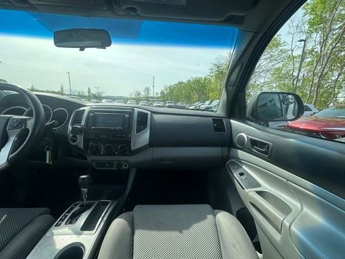 Used 2014 Toyota Tacoma 4x4 Double Cab w/ TRD Off-Road Package image 28