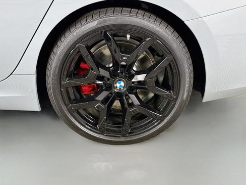 New 2026 BMW 330i xDrive Sedan w/ M Sport Package AWD/4WD image 32