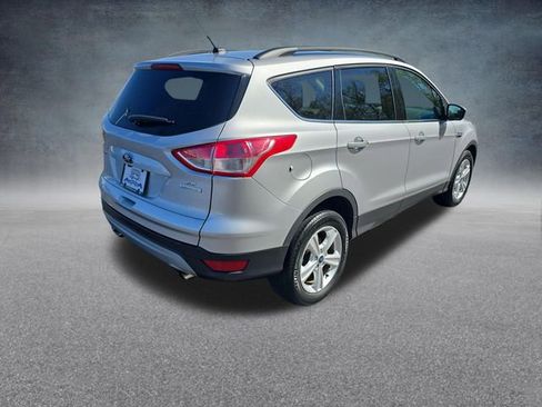 Used 2016 Ford Escape SE w/ Equipment Group 201A FWD image 7