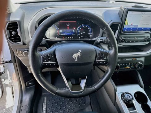 Used 2023 Ford Bronco Sport Outer Banks w/ Tech Package AWD/4WD image 11