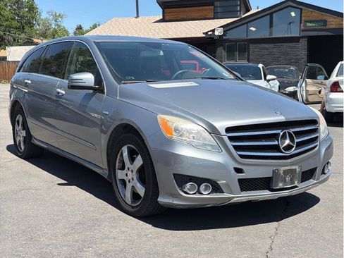 Used 2011 Mercedes-Benz R 350 BlueTEC 4MATIC image 3