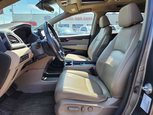 Used 2021 Honda Odyssey Touring image 11