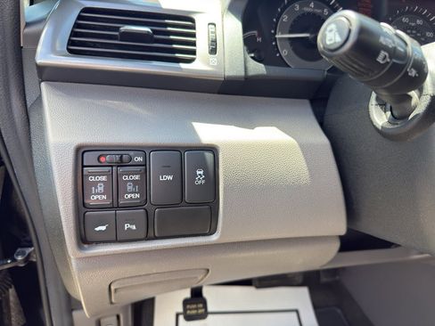 Used 2014 Honda Odyssey Touring image 19