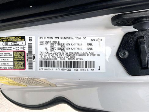 Used 2018 Toyota Tacoma SR image 31