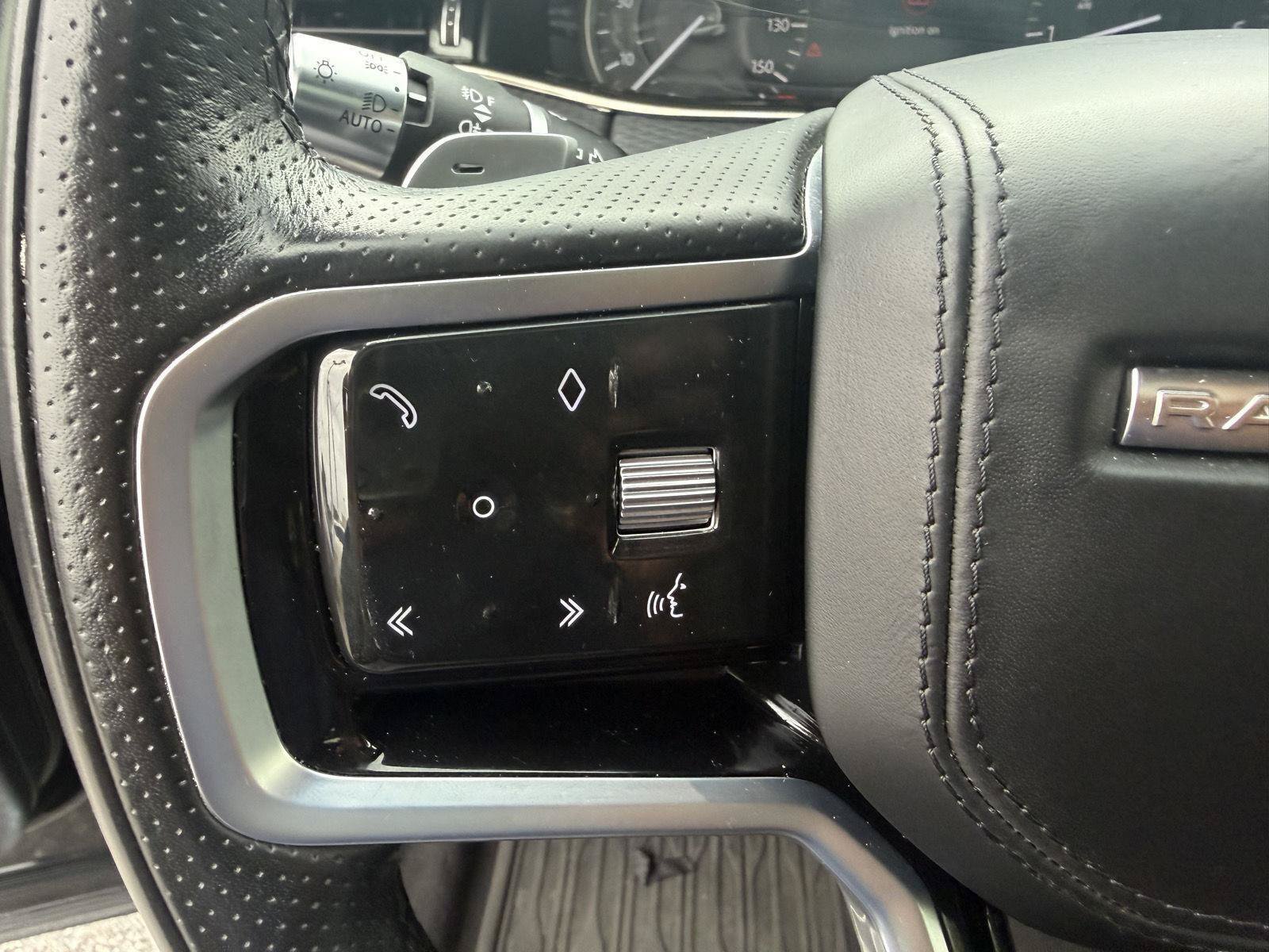Used 2022 Land Rover Range Rover Evoque R-Dynamic S AWD/4WD image 15