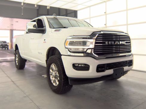 Used 2024 RAM 2500 Laramie w/ Safety Group AWD/4WD image 2