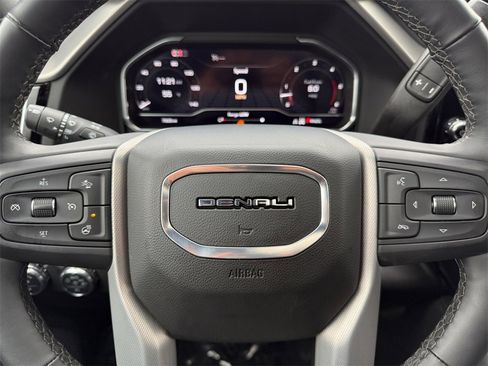 Used 2025 GMC Sierra 2500 Denali image 21