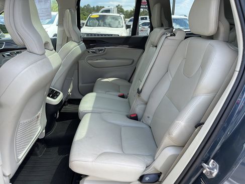Used 2019 Volvo XC90 T6 Momentum w/ Advanced Package AWD/4WD image 9