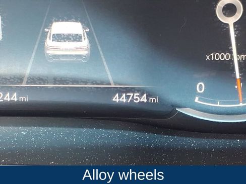 Used 2025 Genesis GV70 2.5T image 17