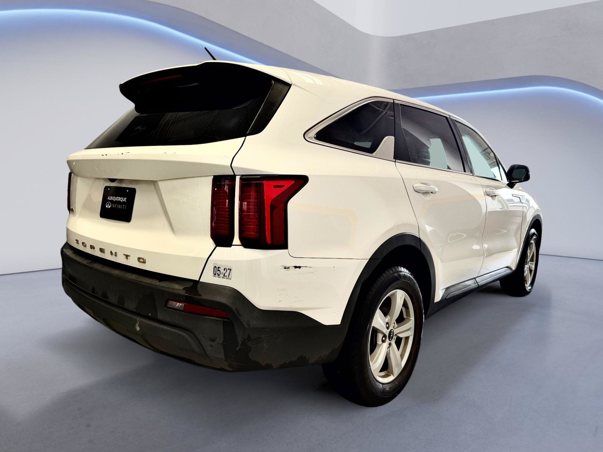 Used 2022 Kia Sorento LX AWD/4WD image 7