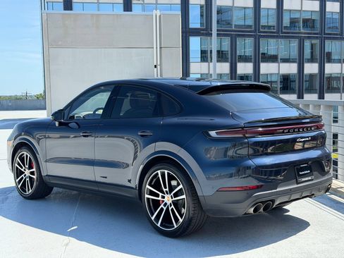 Certified 2024 Porsche Cayenne S AWD/4WD image 3