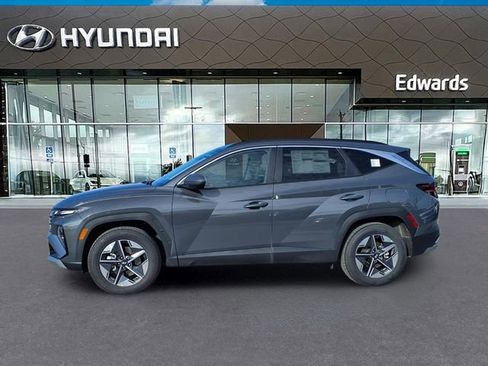 New 2025 Hyundai Tucson SEL image 3