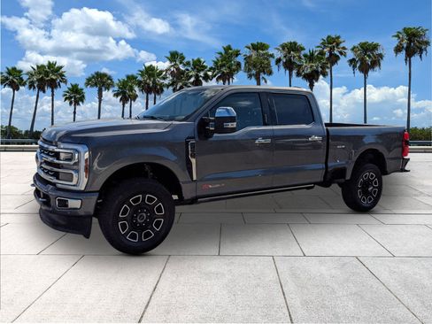 Used 2024 Ford F250 Platinum image 4