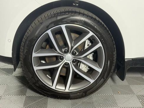 New 2025 Land Rover Range Rover SE image 13