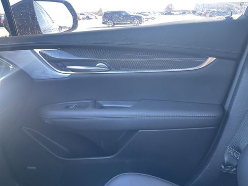 Certified 2023 Cadillac XT5 Sportv w/ Technology Package image 24