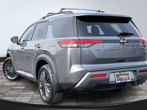 New 2026 Nissan Pathfinder SL FWD image 4