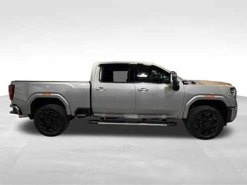 Used 2026 GMC Sierra 2500 Denali w/ Denali Reserve Package AWD/4WD image 4