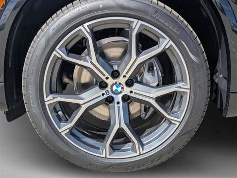 Used 2026 BMW X5 xDrive40i w/ M Sport Package AWD/4WD image 10