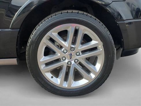 Used 2017 Ford Expedition Platinum image 25