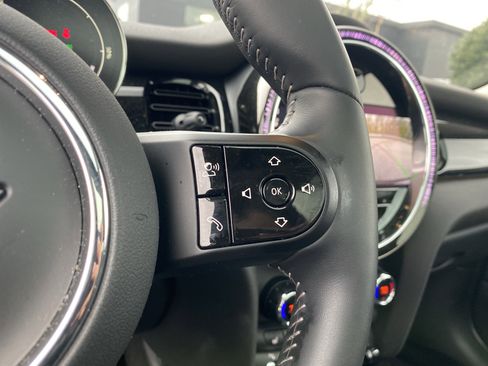 Certified 2024 MINI Cooper SE image 24