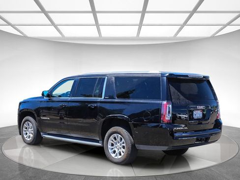 Used 2015 GMC Yukon XL SLT w/ Open Road Package AWD/4WD image 2