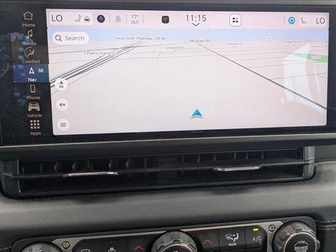 Used 2025 Jeep Gladiator Mojave image 13