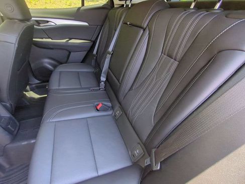 Used 2025 Buick Envision Avenir AWD/4WD image 28
