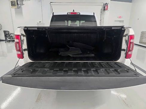 Used 2023 RAM 1500 Laramie AWD/4WD image 5