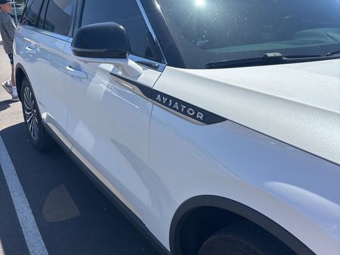 Used 2024 Lincoln Aviator Reserve AWD/4WD image 7