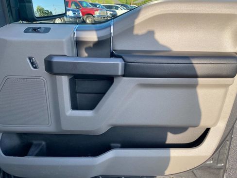 Used 2019 Ford F150 XLT w/ Equipment Group 302A Luxury image 32